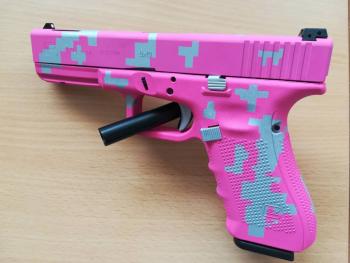 Cerakote-pink-silver-digital-glock1