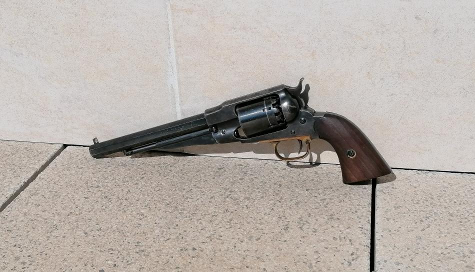 Perkusní revolver na černý prach F. Llipietta 1858 New Army