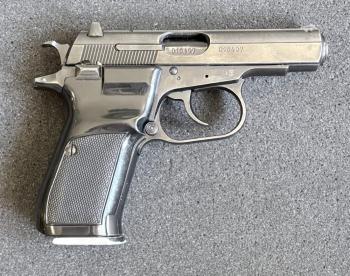 CZ 83