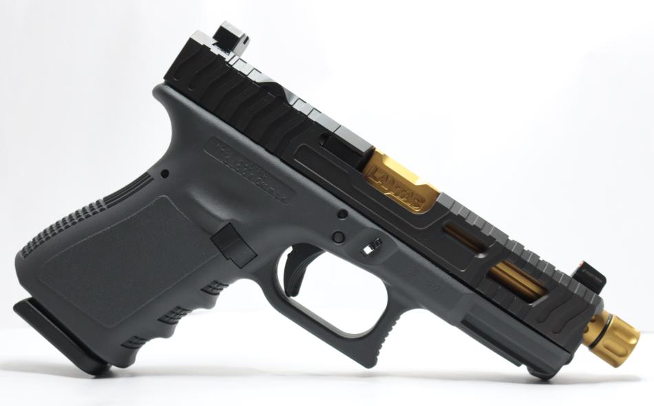 Glock 19 Gen3 Lantac Cerakote Sniper Grey se závitem 1/2"-28 TPI, mířidla Night Fision