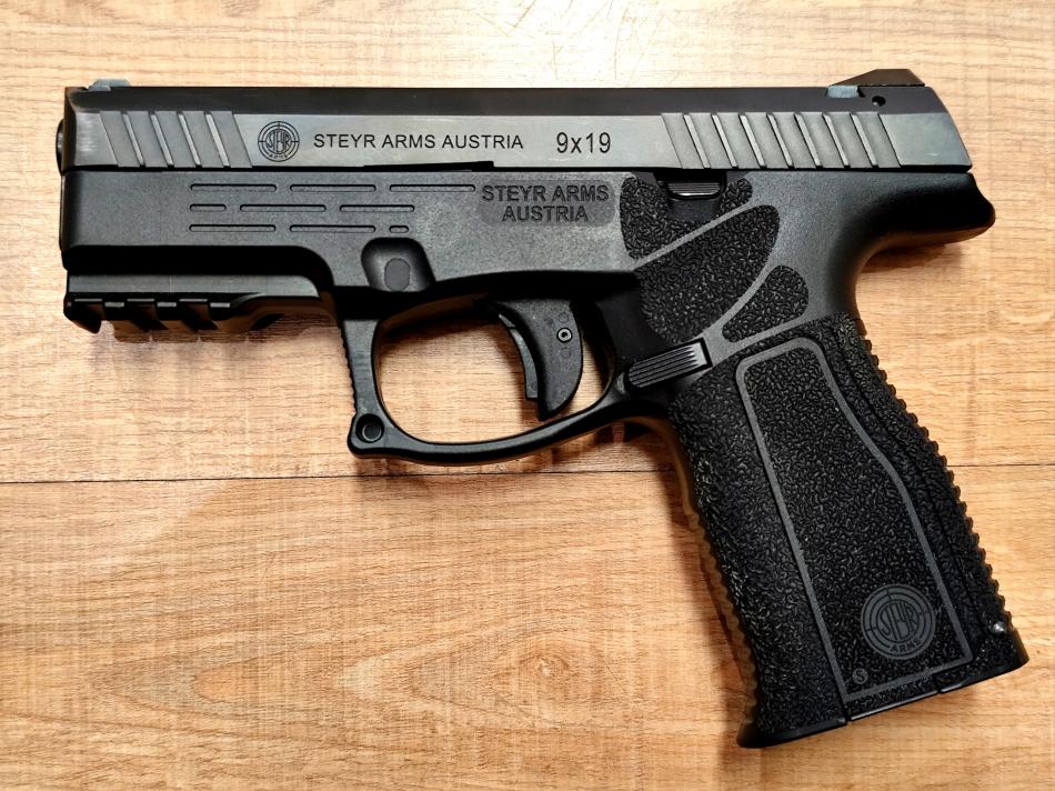 Pistole samonabíjecí Steyr M9-A2 MF, 9 mm Luger